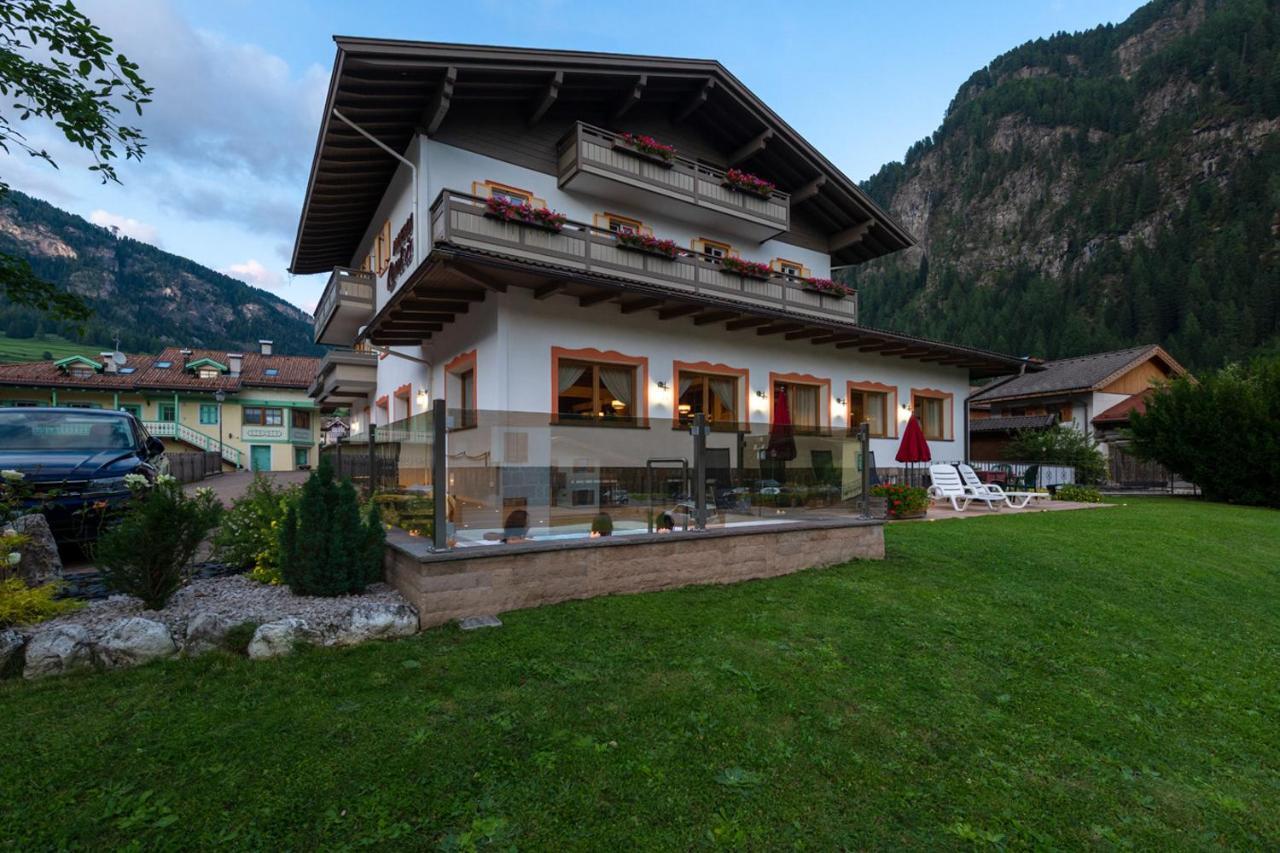 Albergo Contrin Campitello di Fassa Exteriör bild