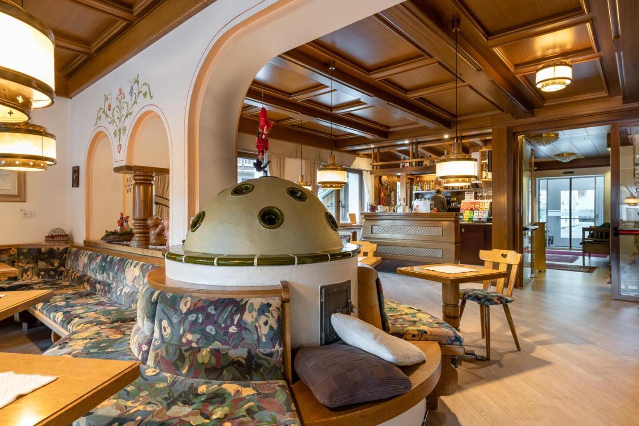 Albergo Contrin Campitello di Fassa Exteriör bild