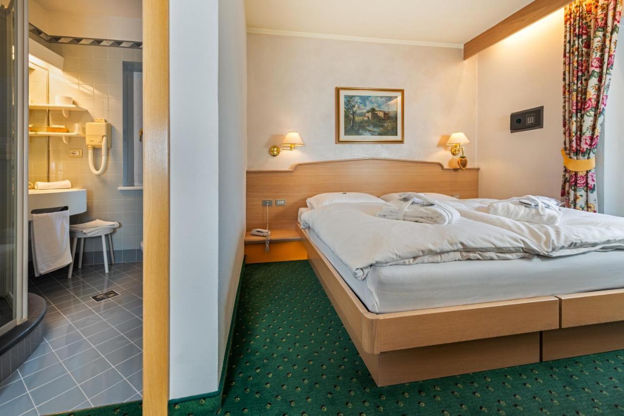 Albergo Contrin Campitello di Fassa Exteriör bild