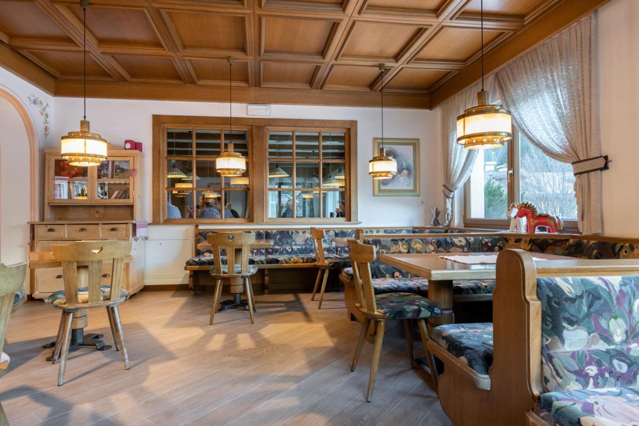 Albergo Contrin Campitello di Fassa Exteriör bild
