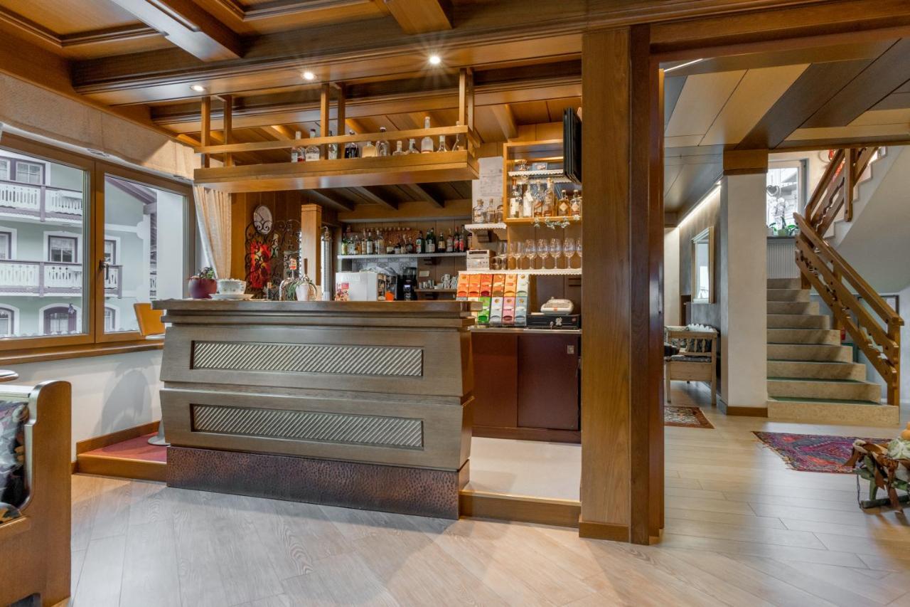 Albergo Contrin Campitello di Fassa Exteriör bild